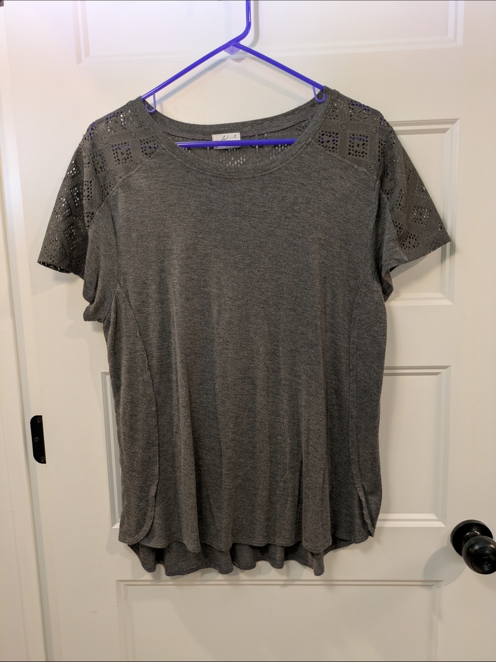 🔴 3/$15 Gray Crochet Sleeve Women's Top